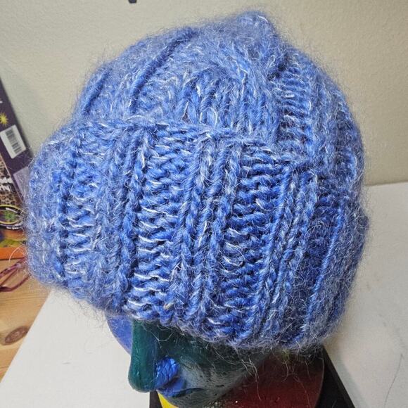 Mohair n Wool Blue twist chains Beanie NWT handmade. Never used. Warm. Soft. - Picture 9 of 12